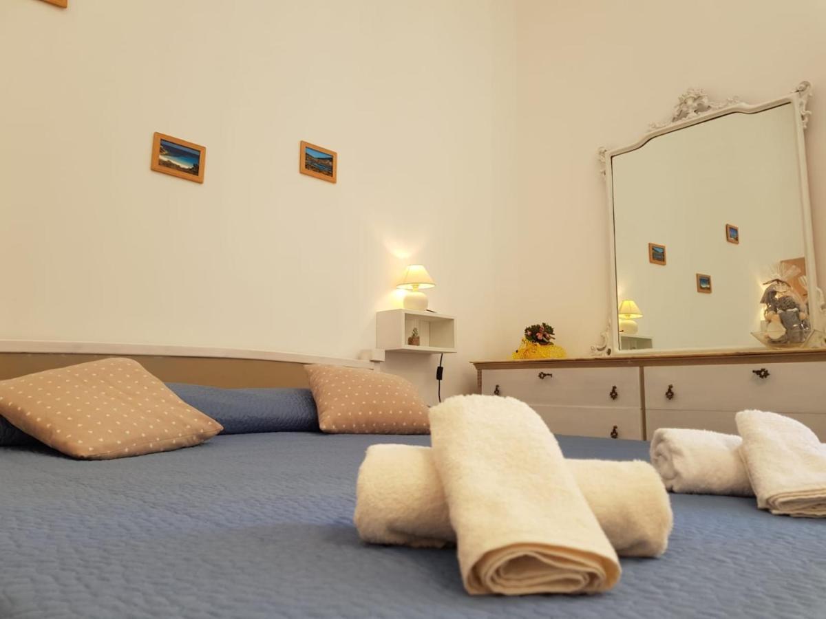 Bed and Breakfast Casa di Giù à Porto Torres Extérieur photo